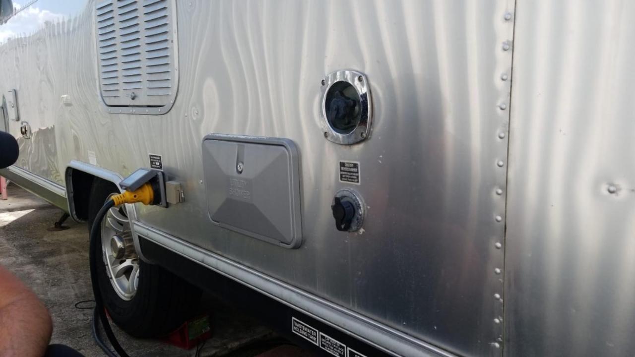 Airstream In The Center Of It All Miami Exteriör bild