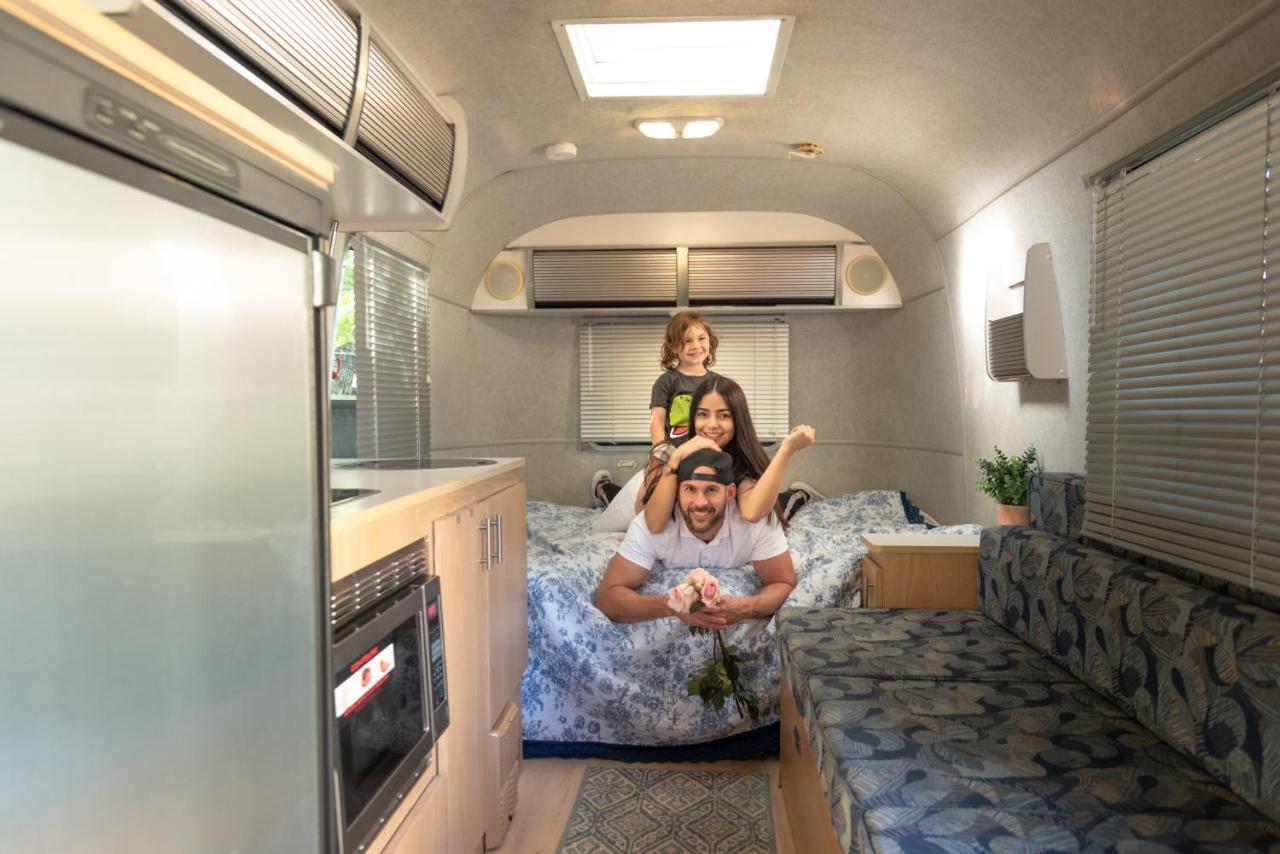 Airstream In The Center Of It All Miami Exteriör bild