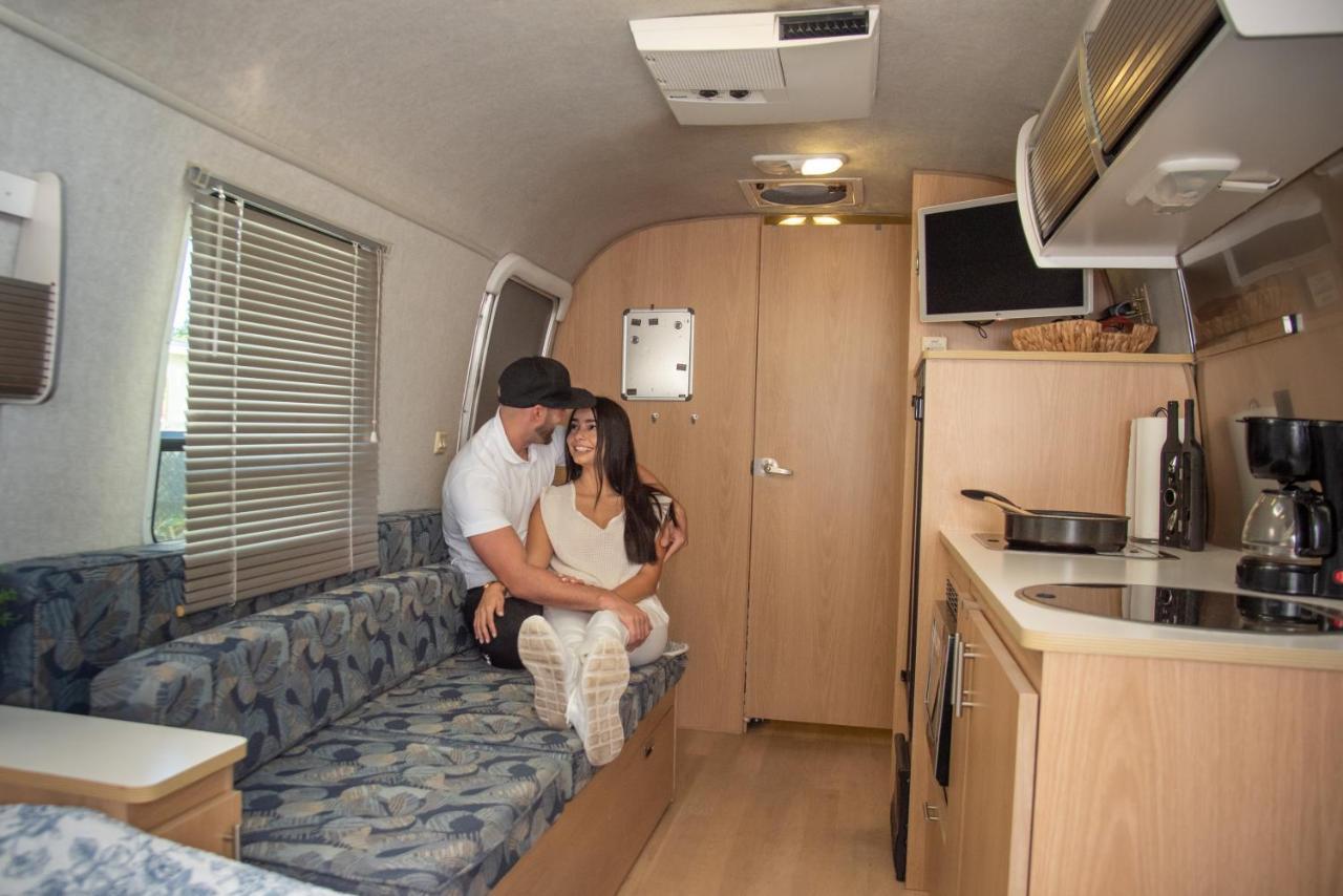 Airstream In The Center Of It All Miami Exteriör bild